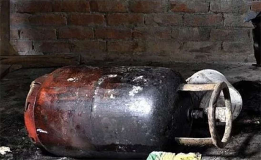 Cylinder blast